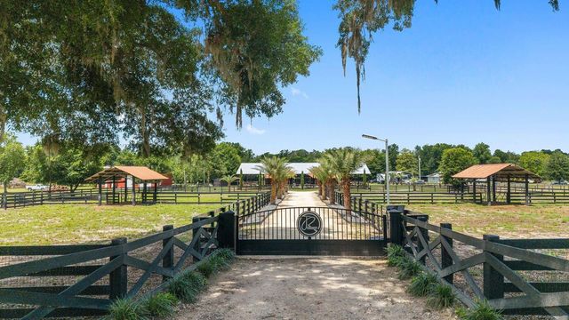 16392 NE JACKSONVILLE ROAD, Citra, FL 32113