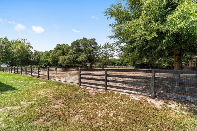 16392 NE JACKSONVILLE ROAD, Citra, FL 32113