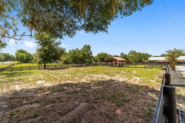 16392 NE JACKSONVILLE ROAD, Citra, FL 32113
