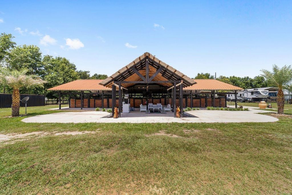 16392 NE JACKSONVILLE ROAD, Citra, FL 32113