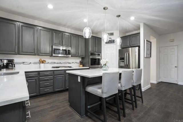 1880 MEEKS BAY DR, Chula Vista, CA 91913
