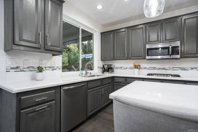 1880 MEEKS BAY DR, Chula Vista, CA 91913