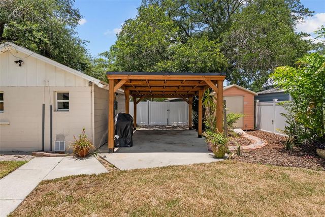 3712 N CLEARFIELD AVENUE, Tampa, FL 33603