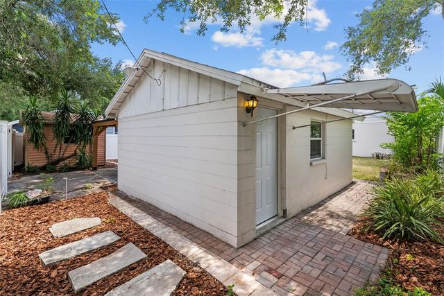3712 N CLEARFIELD AVENUE, Tampa, FL 33603