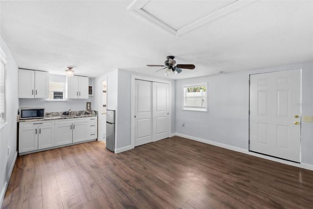 3712 N CLEARFIELD AVENUE, Tampa, FL 33603