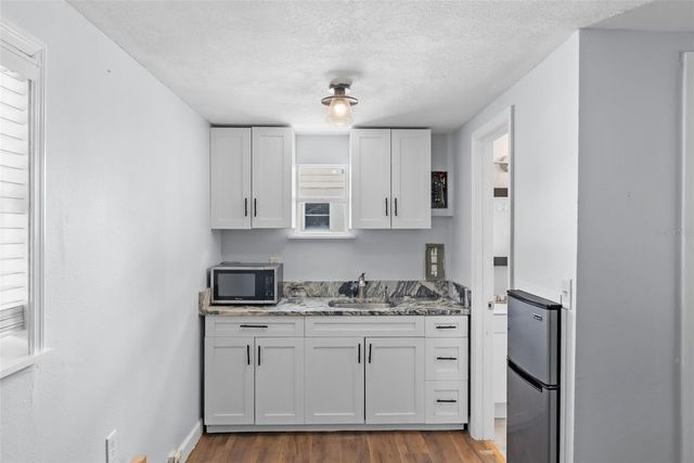 3712 N CLEARFIELD AVENUE, Tampa, FL 33603