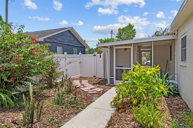 3712 N CLEARFIELD AVENUE, Tampa, FL 33603