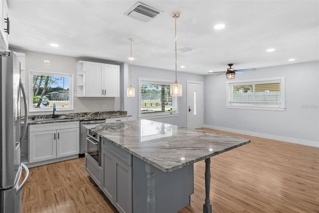 3712 N CLEARFIELD AVENUE, Tampa, FL 33603