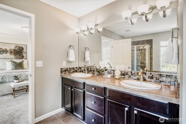 35006 SE Brinkley Street, Snoqualmie, WA 98065