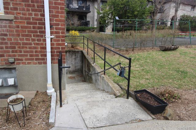 101 N Broadway 2B2, White Plains, NY 10603