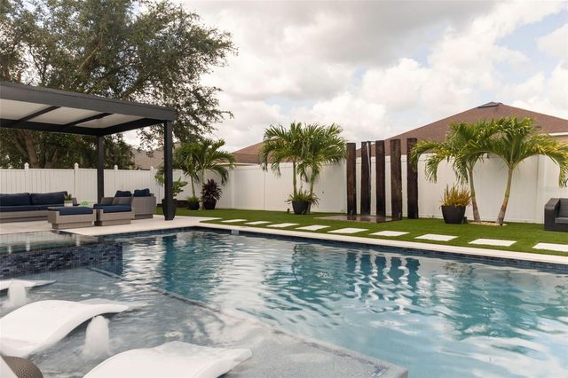 526 FIRST CAPE CORAL DRIVE, Winter Garden, FL 34787