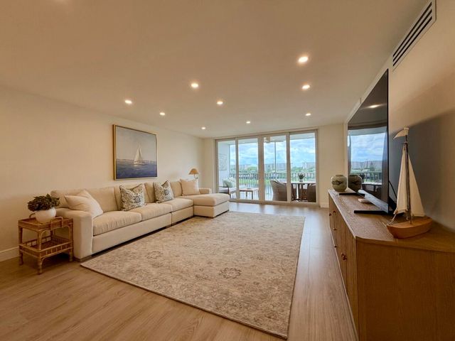 3150 N Course Lane 501, Pompano Beach, FL 33069