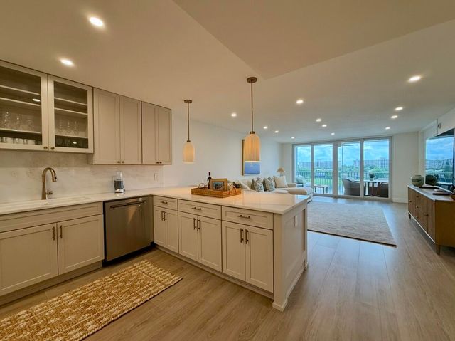 3150 N Course Lane 501, Pompano Beach, FL 33069