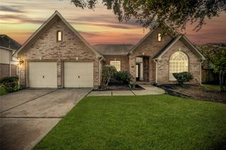 6922 Springcrest Court, Sugar Land, TX 77479