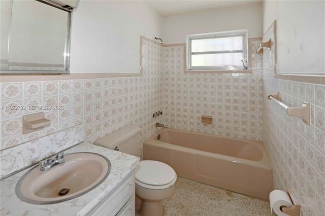 799 E 30th St, Hialeah, FL 33013