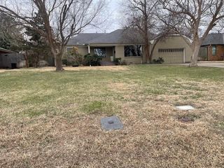 1710 Dorchester Drive, Nichols Hills, OK 73120
