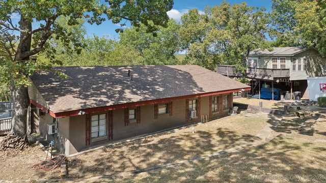 3192 W Hickory Hills Drive, Hulbert, OK 74441