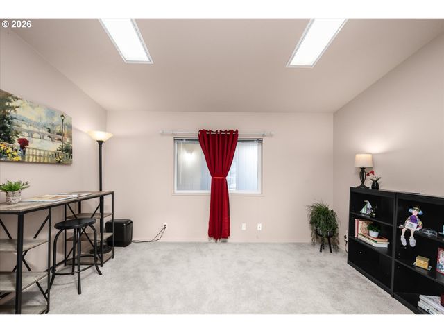 4055 ROYAL Ave 93, Eugene, OR 97402