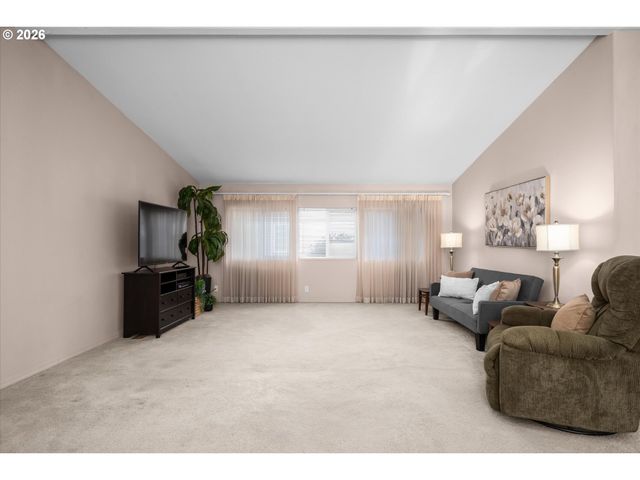 4055 ROYAL Ave 93, Eugene, OR 97402