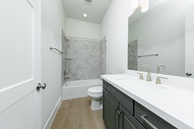 1915 Langford Street, Montgomery, TX 77316