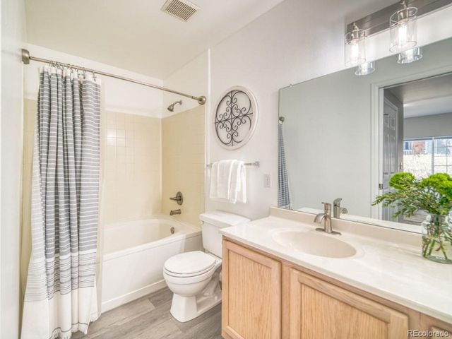 8438 Thunder Ridge Way 101, Highlands Ranch, CO 80126