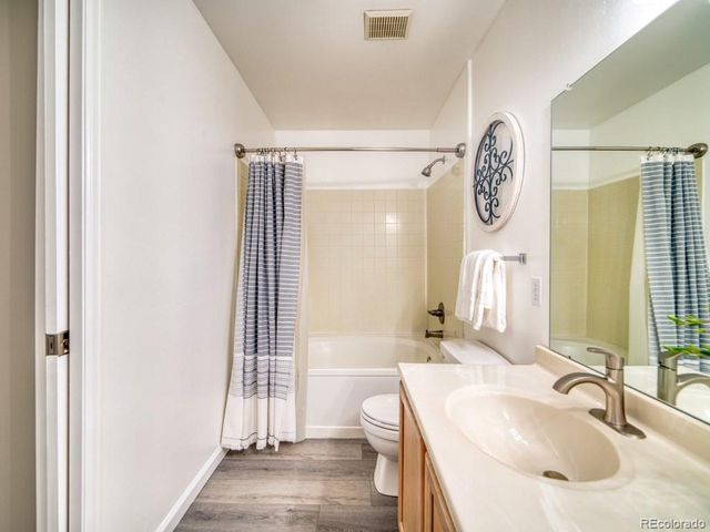 8438 Thunder Ridge Way 101, Highlands Ranch, CO 80126