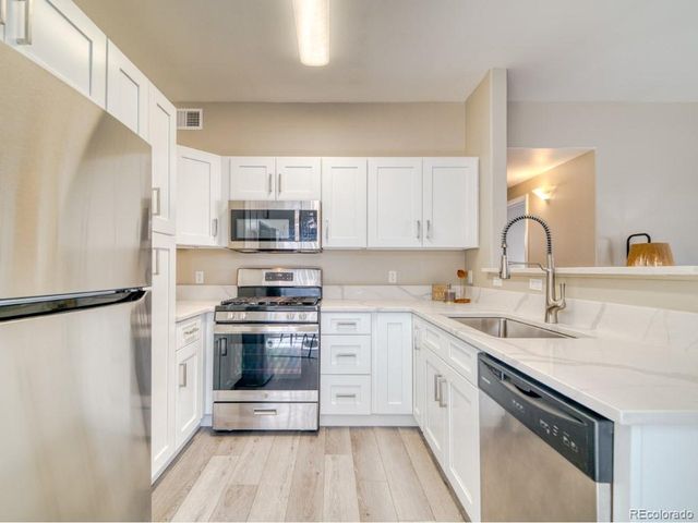 8438 Thunder Ridge Way 101, Highlands Ranch, CO 80126