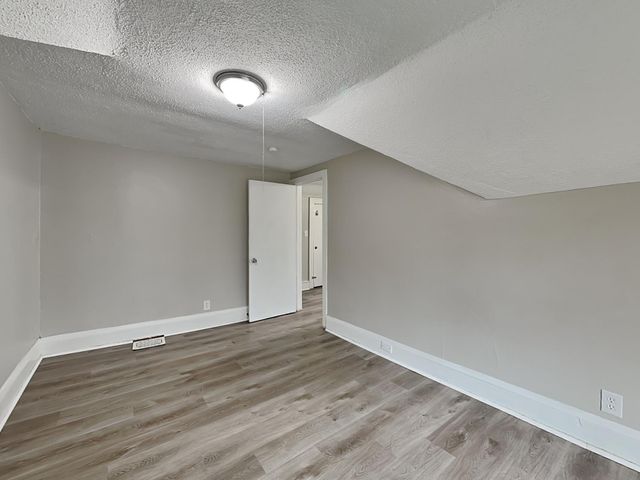 3601 Thomas Avenue N, Minneapolis, MN 55412