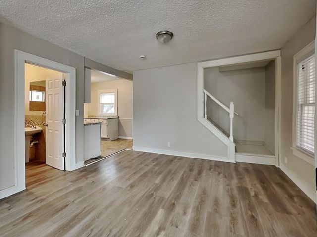 3601 Thomas Avenue N, Minneapolis, MN 55412