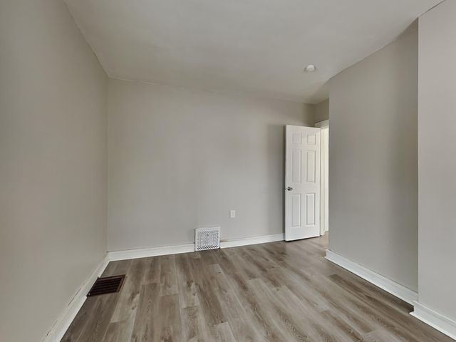 3601 Thomas Avenue N, Minneapolis, MN 55412