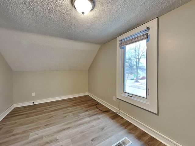 3601 Thomas Avenue N, Minneapolis, MN 55412