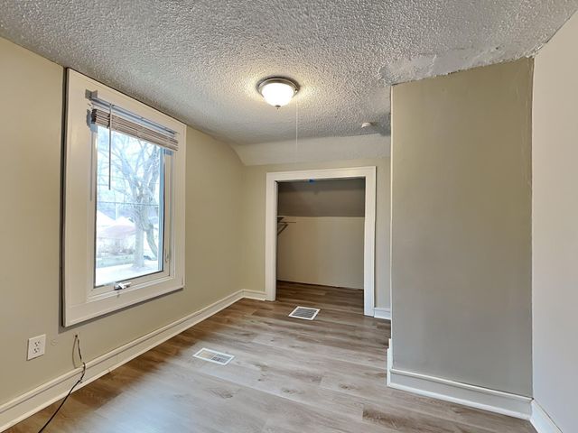 3601 Thomas Avenue N, Minneapolis, MN 55412