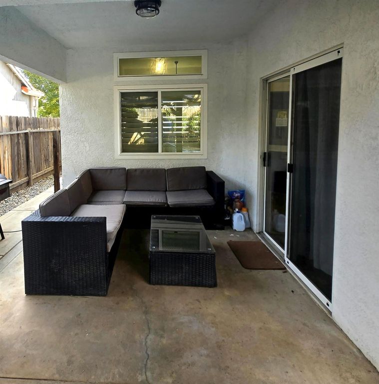 Image 24 of property listing at 2230 E Ryan Avenue, Fresno, CA 93720