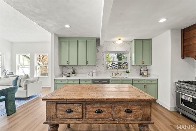 725 Randle Street, Edwardsville, IL 62025