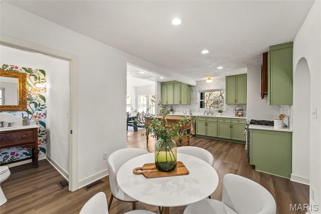 725 Randle Street, Edwardsville, IL 62025