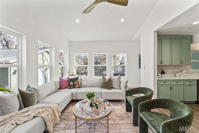 725 Randle Street, Edwardsville, IL 62025