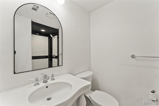 725 Randle Street, Edwardsville, IL 62025