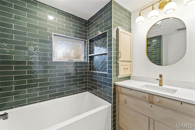 725 Randle Street, Edwardsville, IL 62025