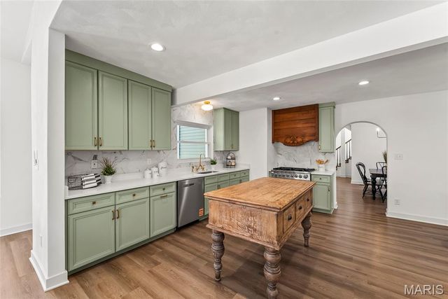 725 Randle Street, Edwardsville, IL 62025