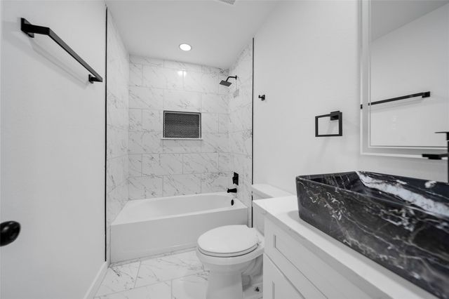 10414 Onslow Street, Houston, TX 77016