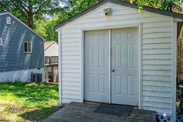 6701 Lakemont Rd, New Kent, VA 23141
