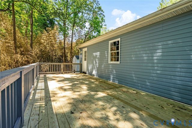 6701 Lakemont Rd, New Kent, VA 23141