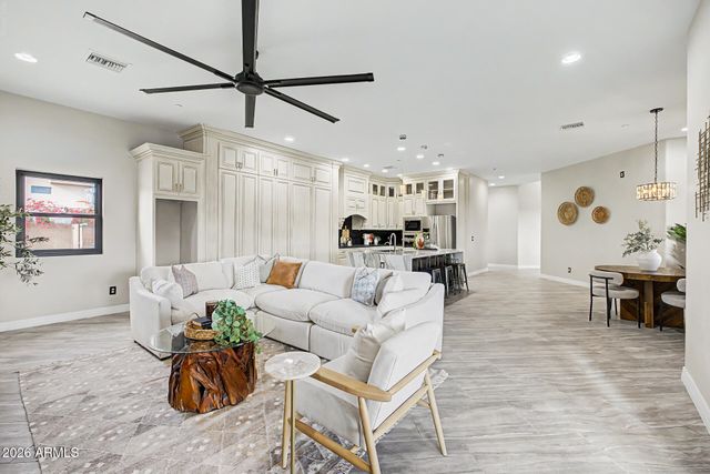 9183 W SHAMEL ASH Road, Peoria, AZ 85383