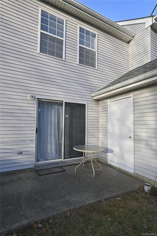 14 Kensington Way, Middletown, NY 10940