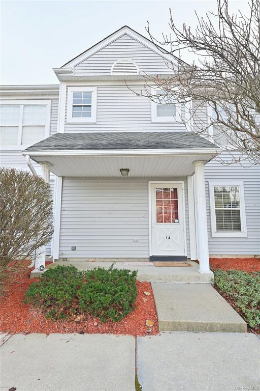 14 Kensington Way, Middletown, NY 10940