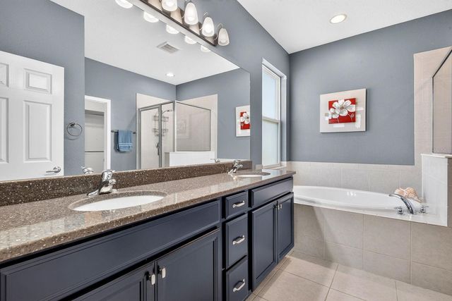 792 ROSEMARY CIRCLE, Bradenton, FL 34212