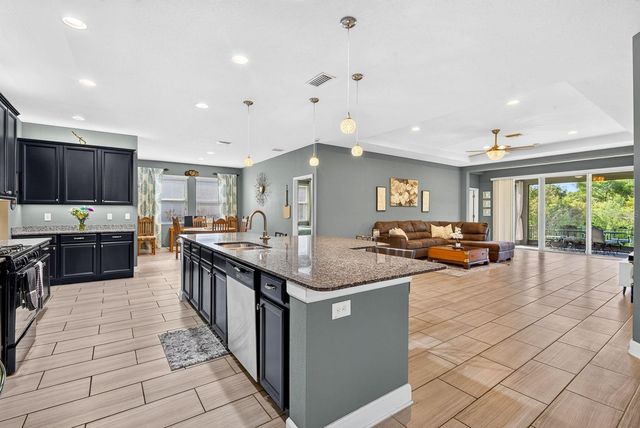 792 ROSEMARY CIRCLE, Bradenton, FL 34212