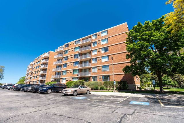 2211 S Highland Avenue 4B, Lombard, IL 60148