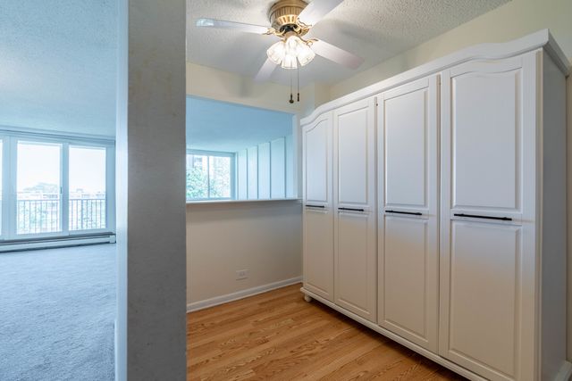 2211 S Highland Avenue 4B, Lombard, IL 60148