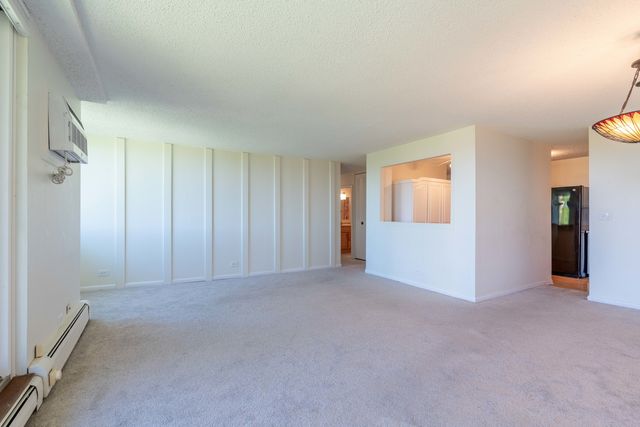 2211 S Highland Avenue 4B, Lombard, IL 60148